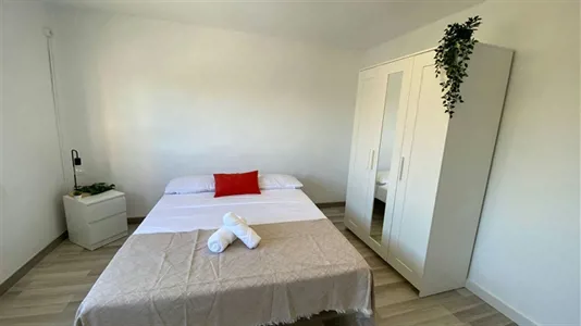 Rooms in Cornellà de Llobregat - photo 3