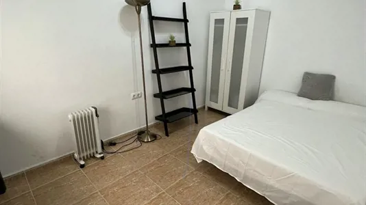 Rooms in Valencia Ciutat Vella - photo 1