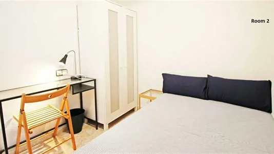 Rooms in Barcelona Ciutat Vella - photo 2