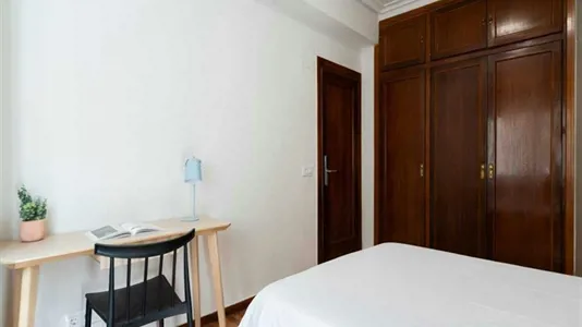 Rooms in Madrid Moncloa-Aravaca - photo 1