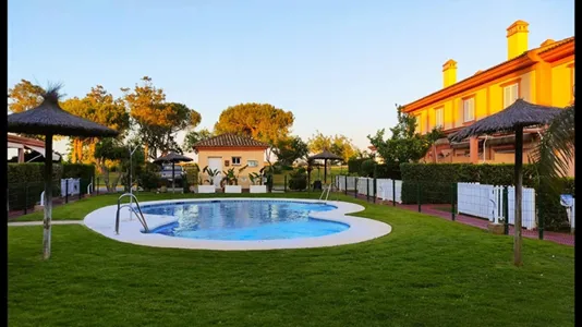 Houses in Chipiona - photo 1