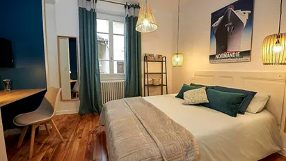 Room for rent in Grenoble, Auvergne-Rhône-Alpes