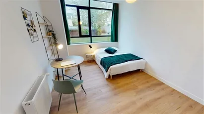 Room for rent in Nanterre, Île-de-France