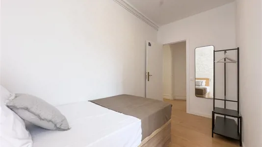 Rooms in Barcelona Ciutat Vella - photo 2