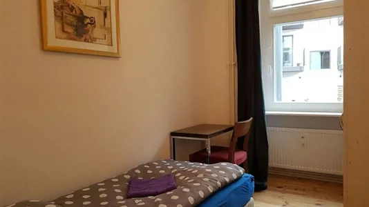 Rooms in Berlin Friedrichshain-Kreuzberg - photo 2