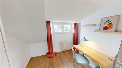 Room for rent in Boulogne-Billancourt, Île-de-France