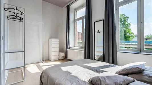 Rooms in Charleroi - photo 1