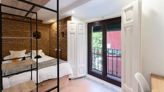 Rooms in Madrid Centro - photo 2