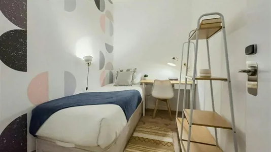 Rooms in Barcelona Ciutat Vella - photo 3