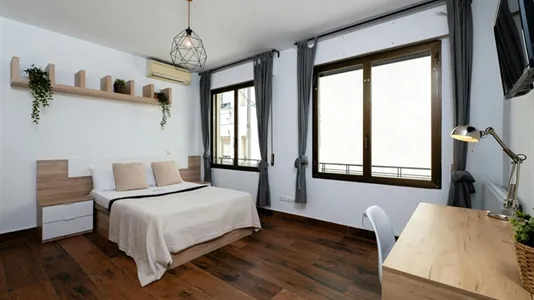 Rooms in Madrid Retiro - photo 1