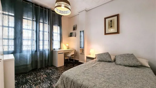 Rooms in Valencia L'Eixample - photo 2