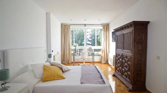 Rooms in Madrid Fuencarral-El Pardo - photo 3