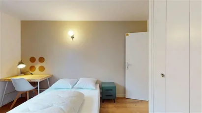 Room for rent in Nanterre, Île-de-France