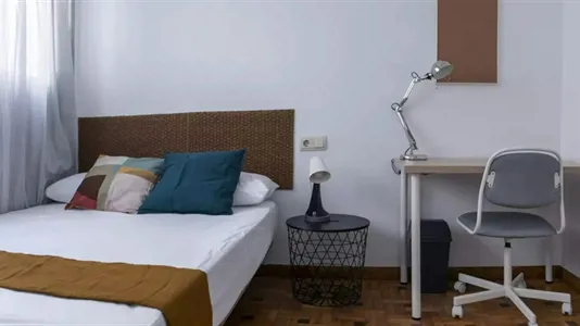 Rooms in Valencia Ciutat Vella - photo 1