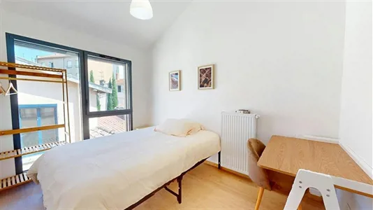 Rooms in Lyon - photo 2