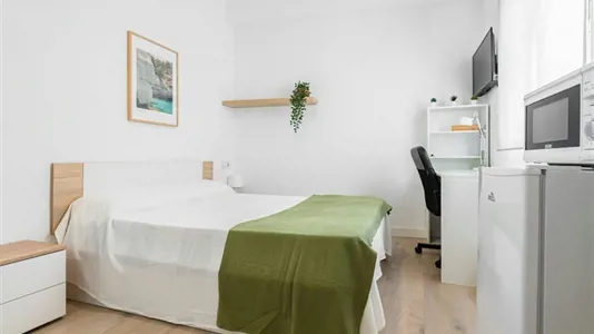 Rooms in Castellón de la Plana/Castelló de la Plana - photo 1