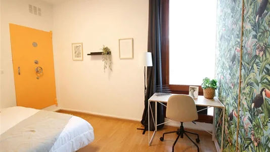 Rooms in Barcelona Eixample - photo 2