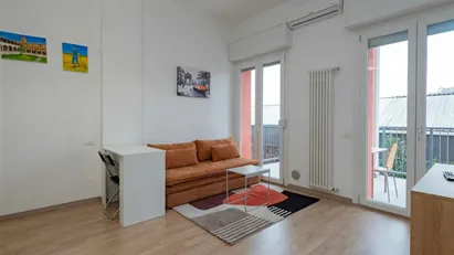 Apartment for rent in Milano Zona 5 - Vigentino, Chiaravalle, Gratosoglio, Milan