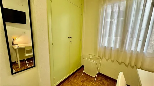 Rooms in Zaragoza - photo 3