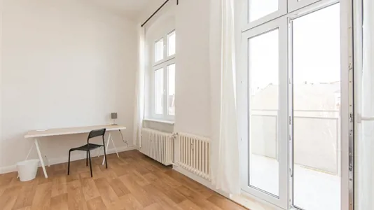 Rooms in Berlin Charlottenburg-Wilmersdorf - photo 2