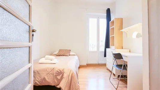 Rooms in Madrid Moncloa-Aravaca - photo 1