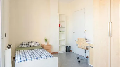 Room for rent in Milano Zona 2 - Stazione Centrale, Gorla, Turro, Greco, Crescenzago, Milan