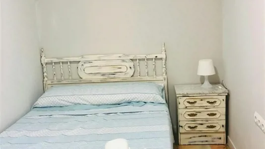 Rooms in Bami - photo 1