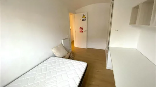 Rooms in Barcelona Sants-Montjuïc - photo 2