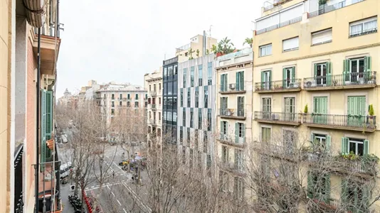 Apartments in Barcelona Eixample - photo 2