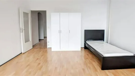 Rooms in Berlin Charlottenburg-Wilmersdorf - photo 3