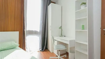 Room for rent in Milano Zona 7 - Baggio, De Angeli, San Siro, Milan