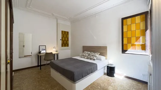 Rooms in Barcelona Ciutat Vella - photo 1