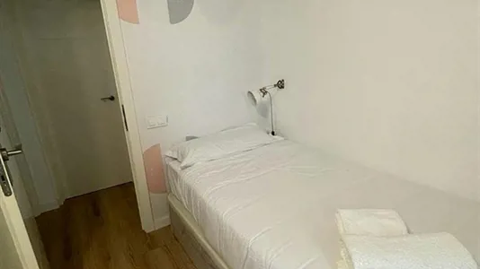 Rooms in Barcelona Ciutat Vella - photo 3