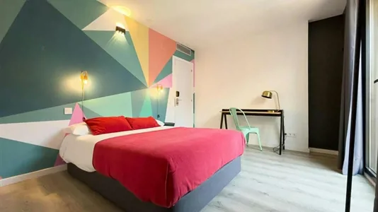 Rooms in Barcelona Ciutat Vella - photo 1