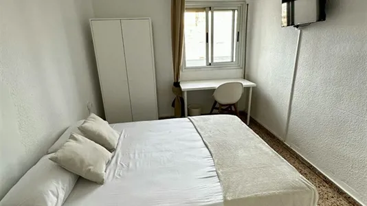 Rooms in Burjassot - photo 1