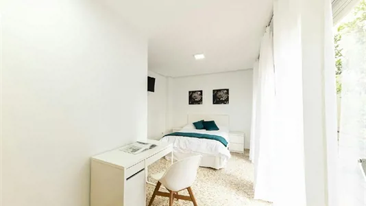 Rooms in Madrid Carabanchel - photo 2