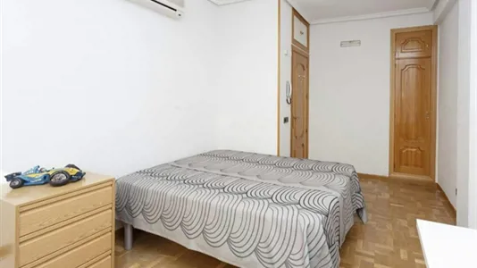 Rooms in Madrid Fuencarral-El Pardo - photo 2