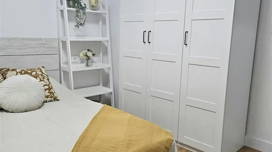 Rooms in Zaragoza - photo 3