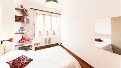 Room for rent in Milano Zona 4 - Vittoria, Forlanini, Milan