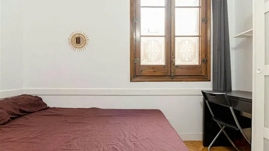 Rooms in Barcelona Ciutat Vella - photo 2