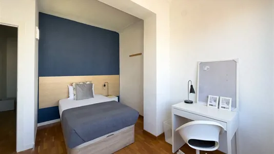 Rooms in Barcelona Eixample - photo 2