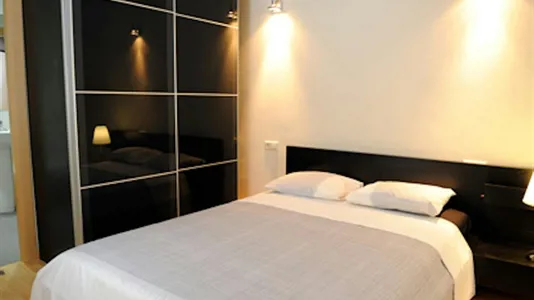 Rooms in Barcelona Ciutat Vella - photo 2