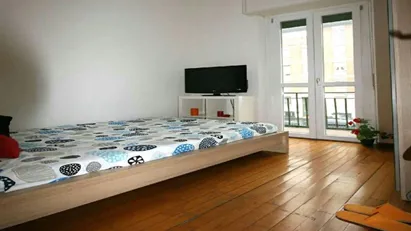 Room for rent in Milano Zona 2 - Stazione Centrale, Gorla, Turro, Greco, Crescenzago, Milan