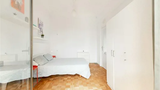 Rooms in Barcelona Eixample - photo 3