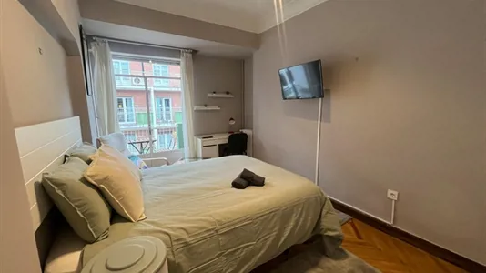 Rooms in Bilbao - photo 2