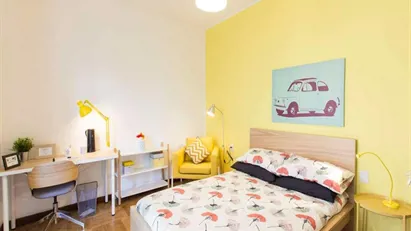 Room for rent in Milano Zona 6 - Barona, Lorenteggio, Milan