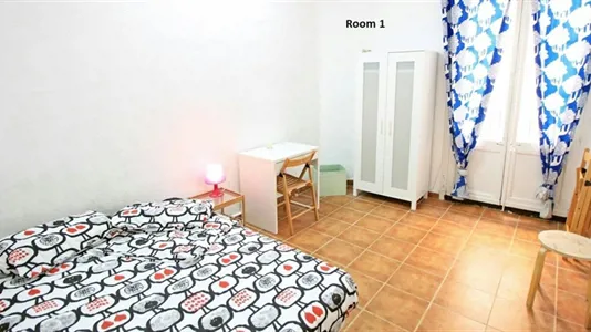 Rooms in Barcelona Ciutat Vella - photo 3