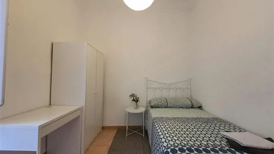 Rooms in Valencia Ciutat Vella - photo 2