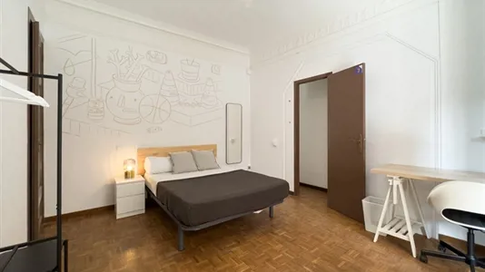 Rooms in Barcelona Ciutat Vella - photo 1