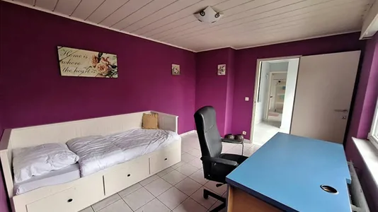 Rooms in Hoogstraten - photo 2